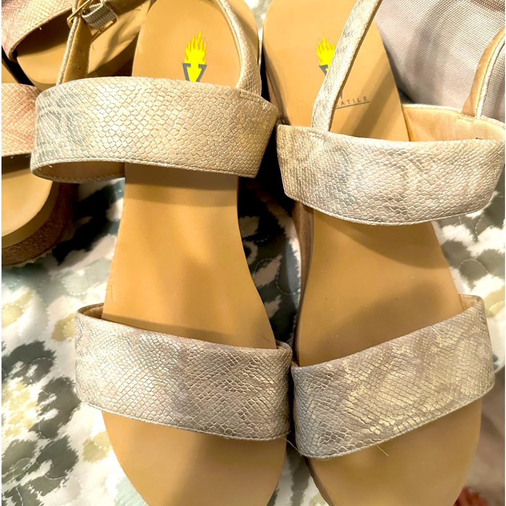 Ladies Volatile Wedge Sandels new without tags